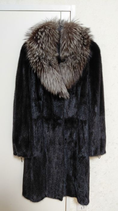 Шуба норковая, чёрная, б/у