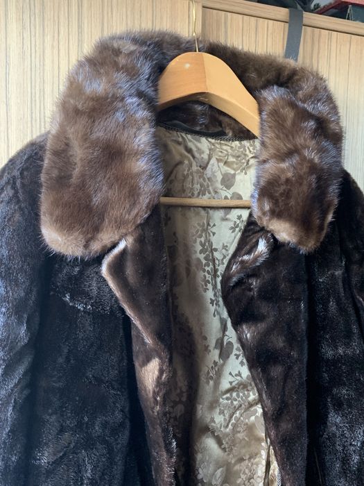 Haina dama din blana naturala de foca, stare perfecta