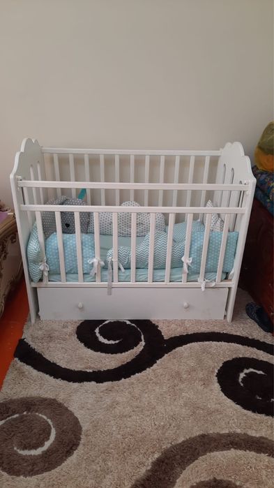 Детская кровать с бортиками в отличном состоянии