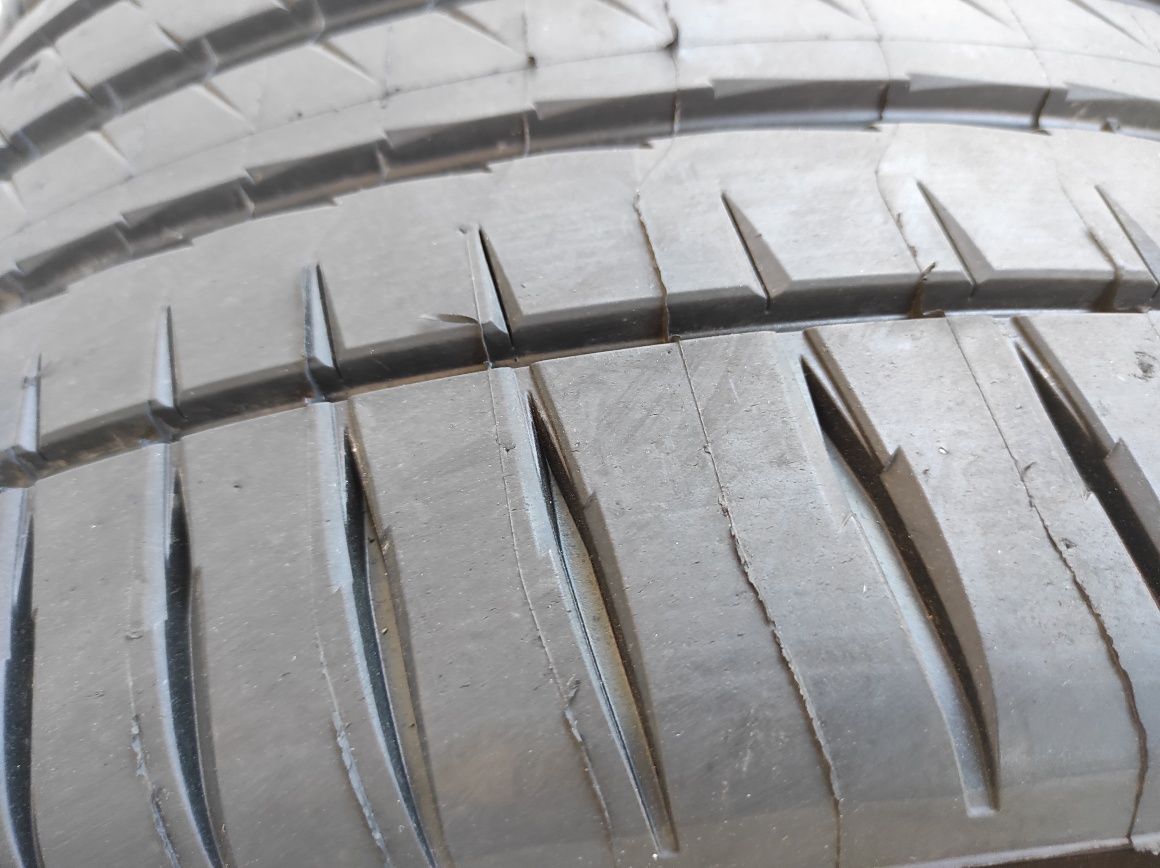 Гуми Michelin 305/30/21 Pilot sport 4 S, dot 2323