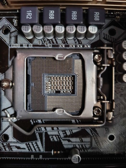 Lot placi de baza cu probleme, gen 7 si gen 8/9, Z170 si B365