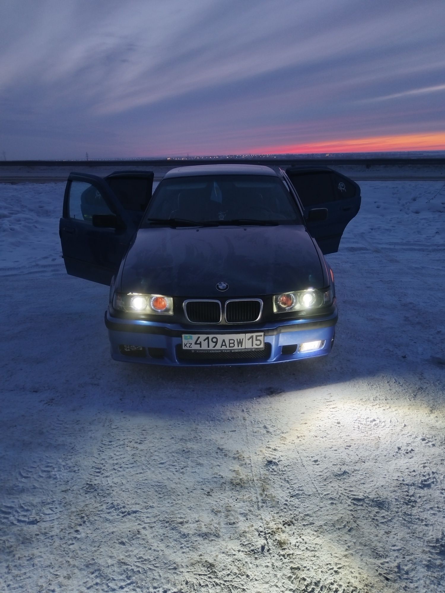 Продам    бмв  3