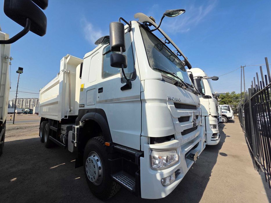 Хово самосвал 25 тонналикзавод Метан газлик, 10 тонналик Дизель.