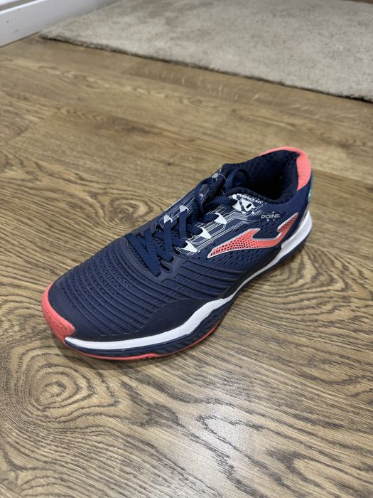 Продам кроссовки для профессианального тенниса