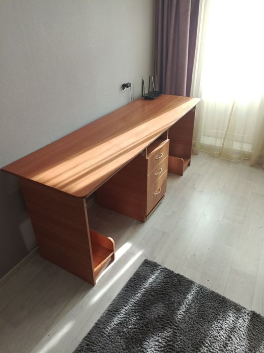 Отдам даром стол компьютерный на два компьютера (самовывоз)