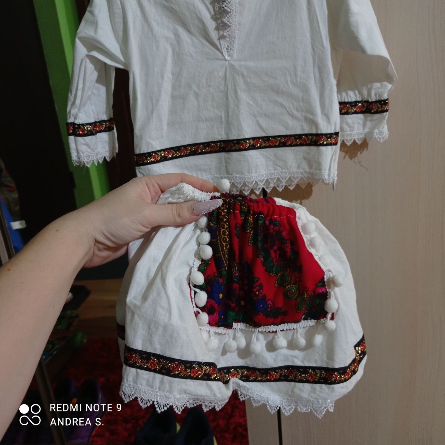 Costum tradițional fetițe