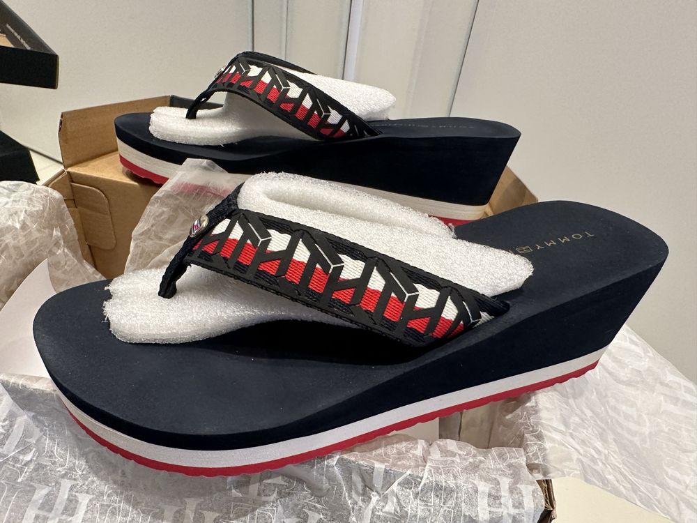 Tommy Hilfiger джапанки
