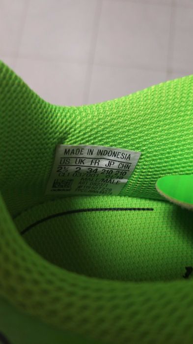 Оригинални бутонки