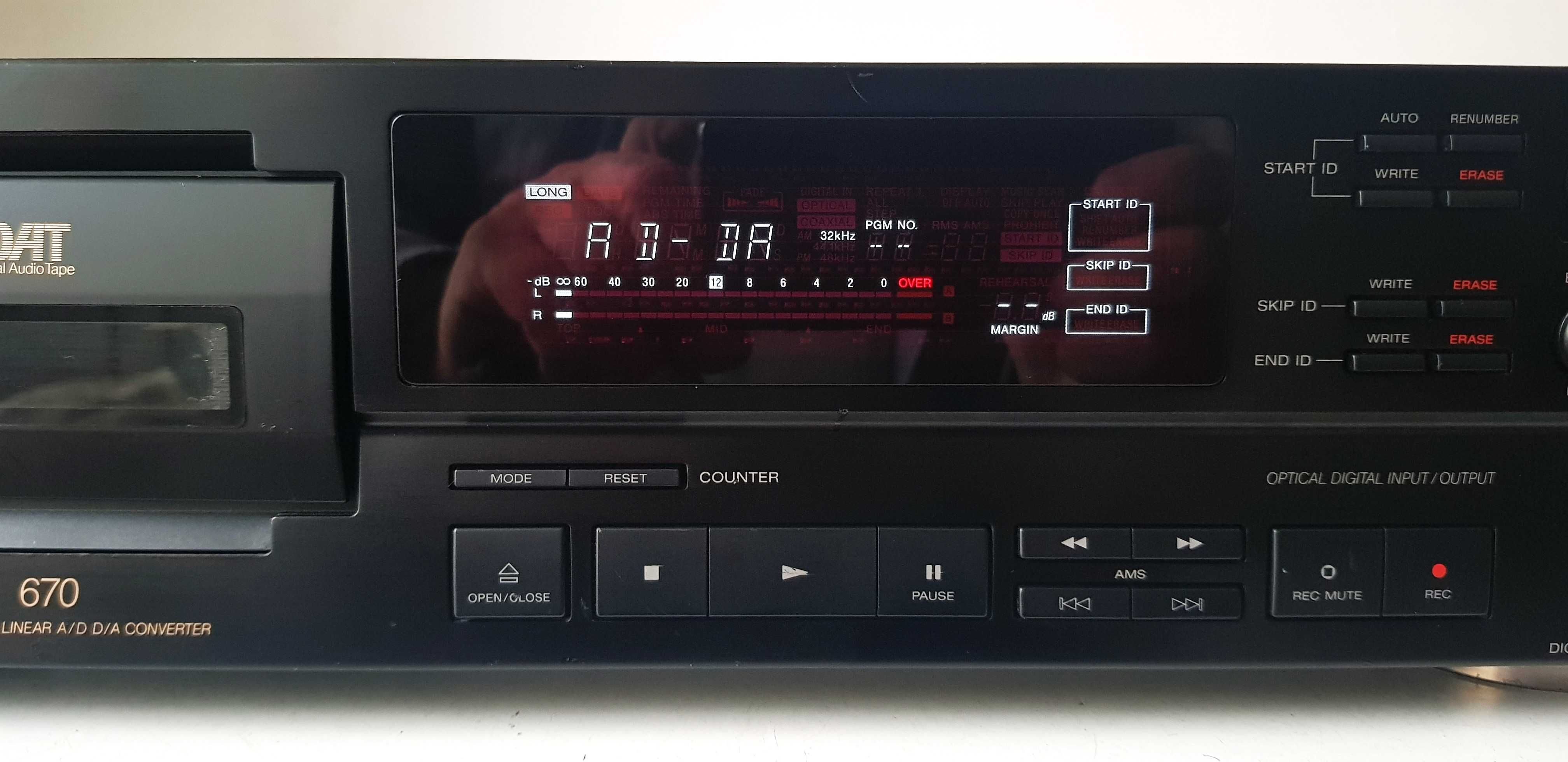 Sony DTC 670 muzica la tape digital caseta DAT muzica arta colectie