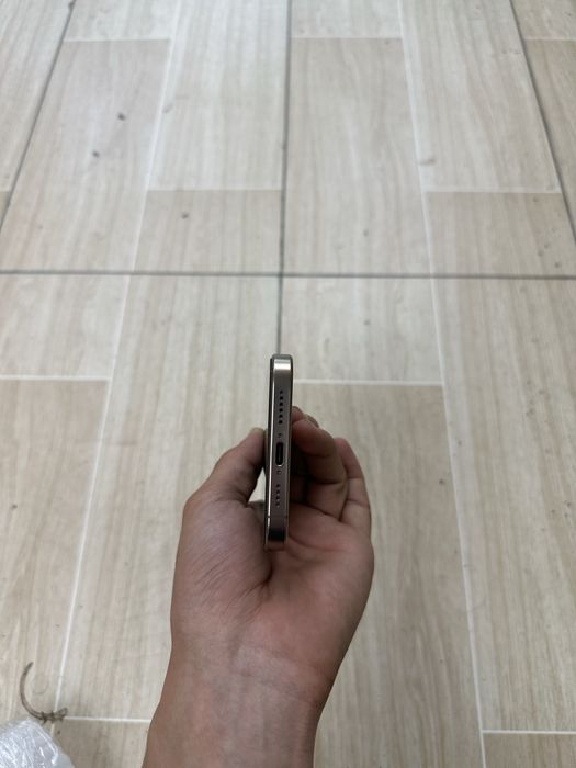 Iphone 16 pro max 256gb srocno