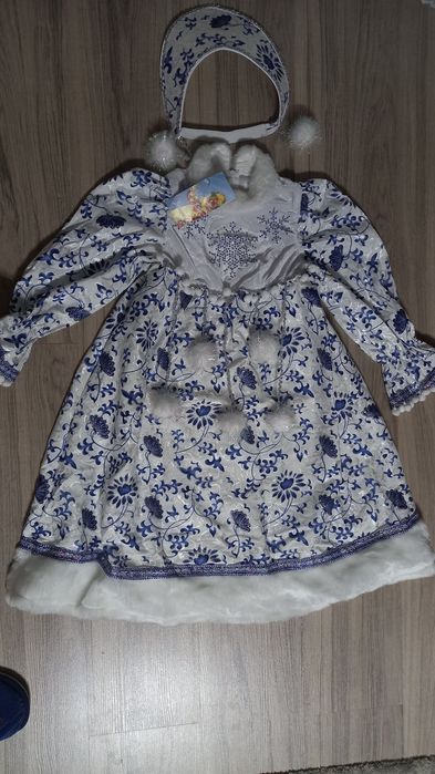 Продам новый новогодний костюм р 128 на 7- 8 лет
