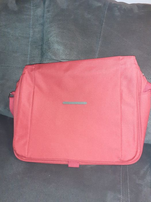 Чанта за Лаптоп-чисто нова