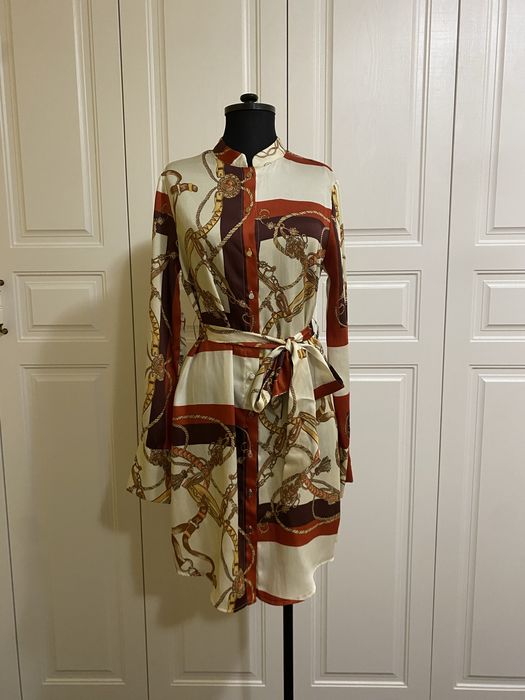 Karen Millen рокля