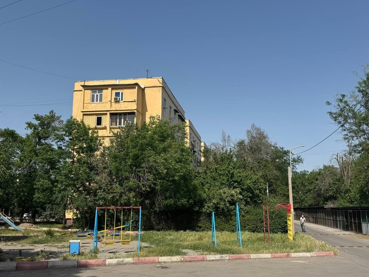 Продаётся квартира 2/3/5 на Яшнабадском районе Ор-р Кадышева Базар