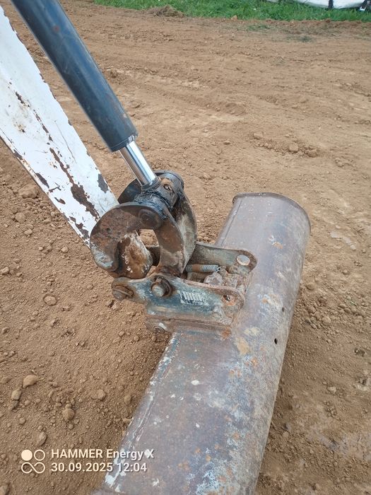 Mini escavator bobcat E16