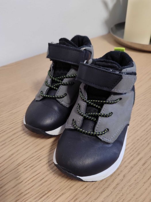 Боти за момче 26 размер