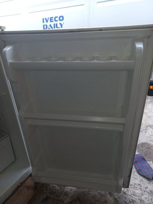 Продавам Хладилник