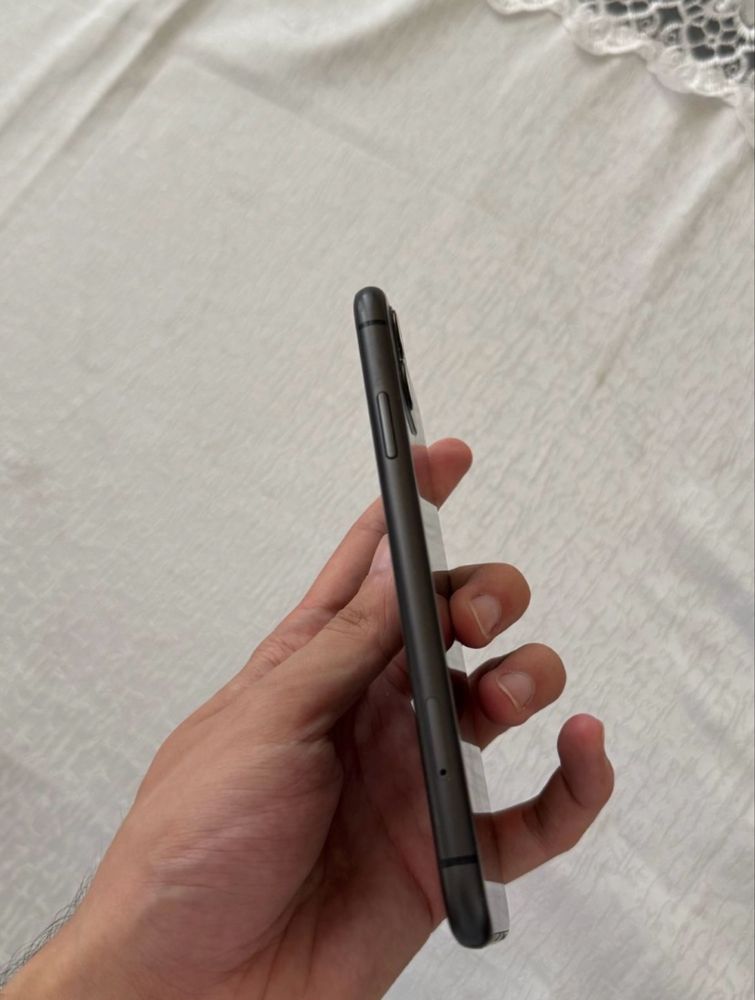 Iphone 11 bez karobka
