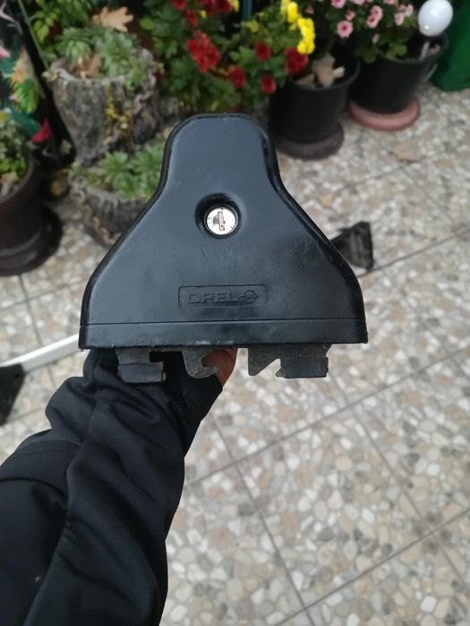 Vând bare portbagaj Opel Meriva