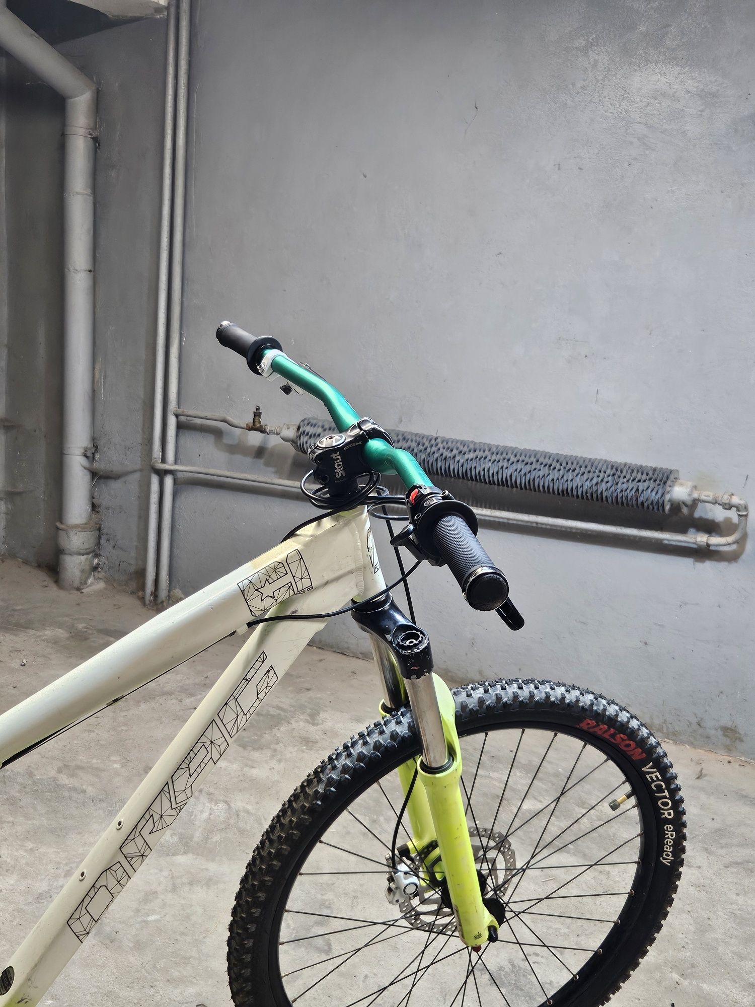 Продавам колело drag c1 2019 .
