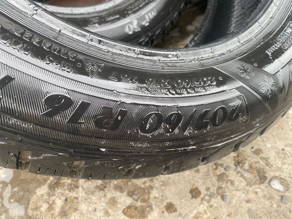 Продам зимние шины 205/60/16
