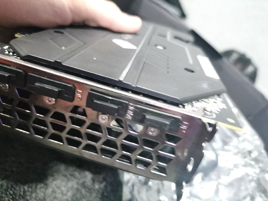 Продам видеокарту Gtx 1660 Super