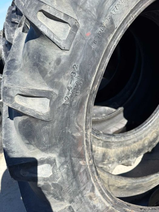 Cauciuc 12.4 R32 Vredestein