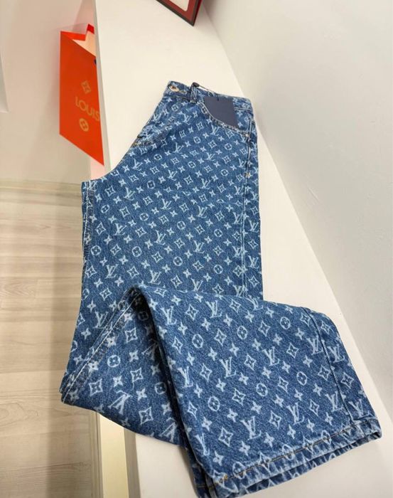 Дамски дънки прав крачол