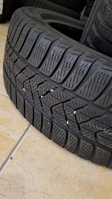 Anvelope iarna 215 50 r18 PIRELLI