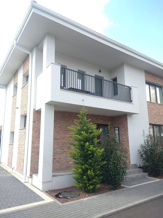 Închiriez duplex în Floresti