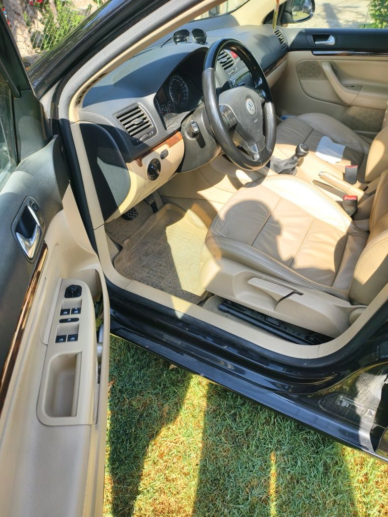 VW Jetta 2.0 tdi 136 PS Кожа