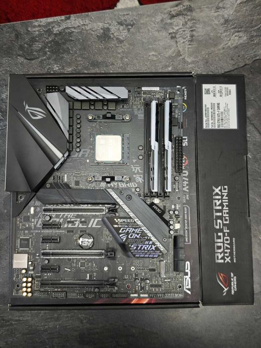 Ryzen 9 5900X, Asus ROG Strix X470-F Gaming, G.Skill Trident-Z 4000MHz