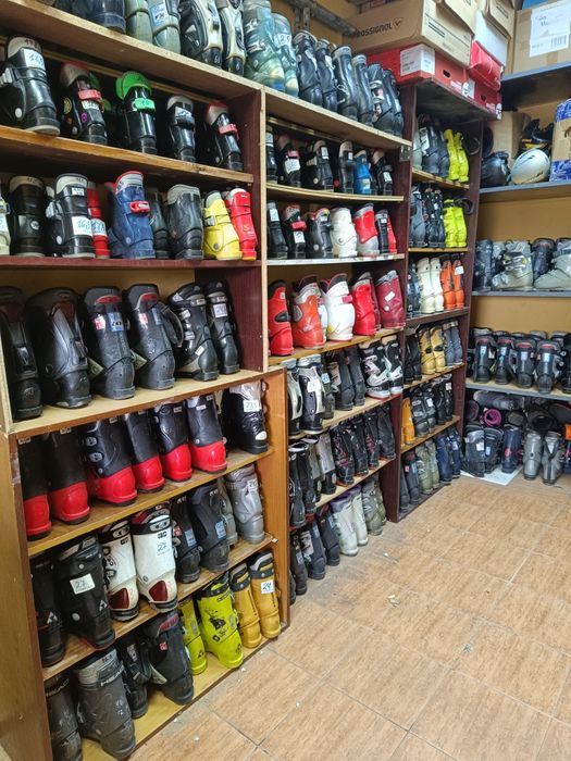 Ски обувки  -- 30- 50 лева..