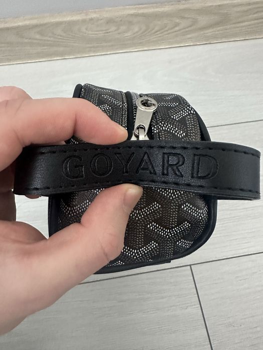 Кожен насесер на Goyard Paris