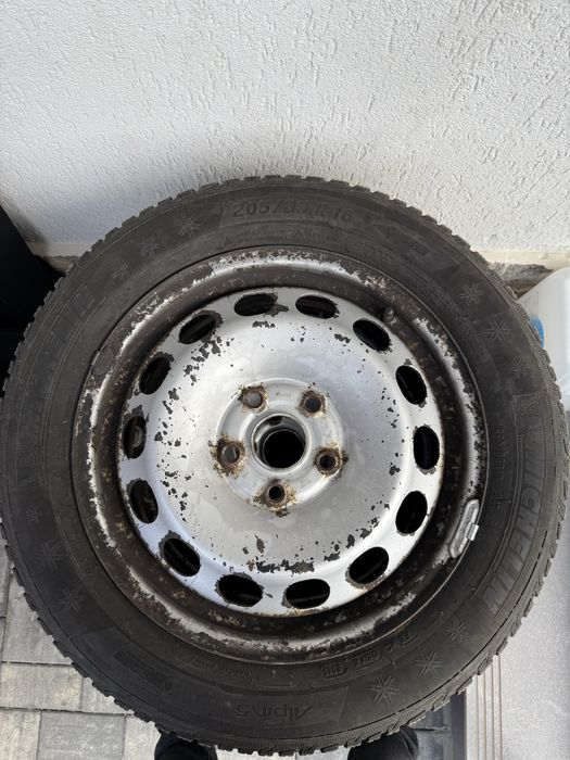 Set anvelope iarna 205/55/16 + jante tabla