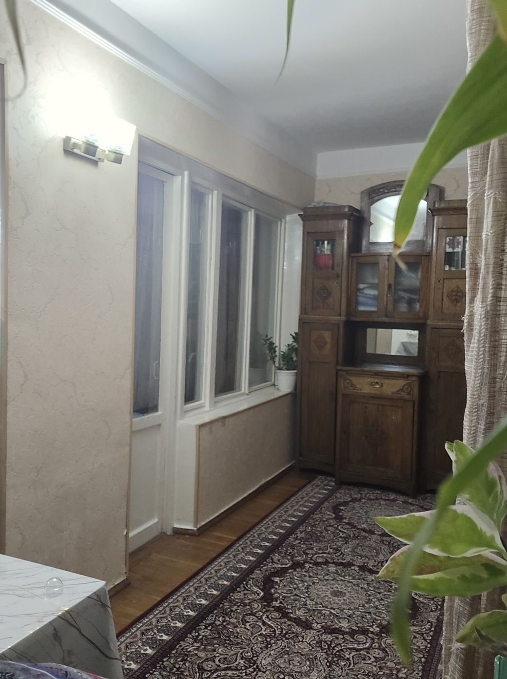 Антикварный старинный шкаф буфет мебел