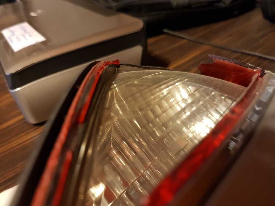 Заден десен ориг.стоп за  Мерцедес 320 S 2006г-леко счупен работи