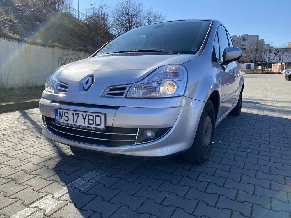 Vand Renault Grande Modus 2010  automat ,67000 km, 1.6 benzina si GPL