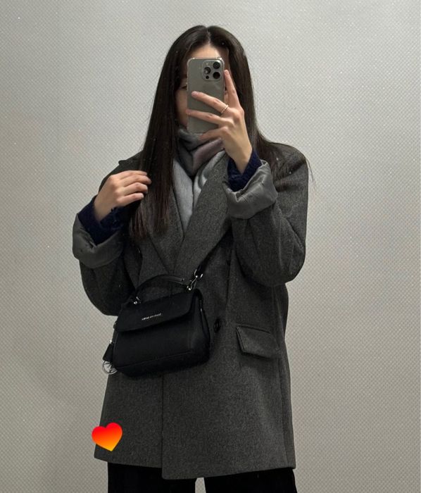 Пальто зимний. Цвет-серый. Размер стандарт