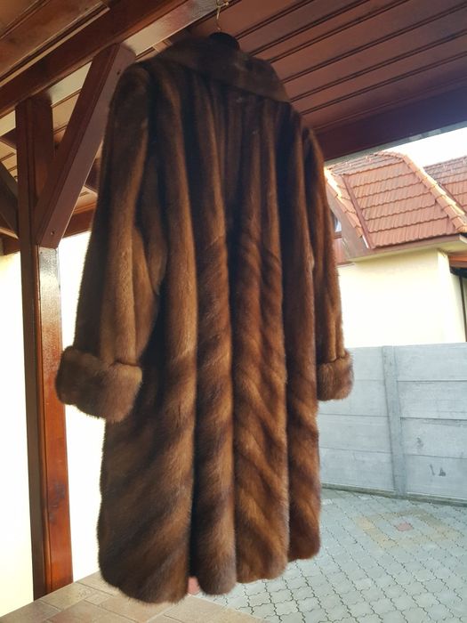 Doua blanuri deosebite