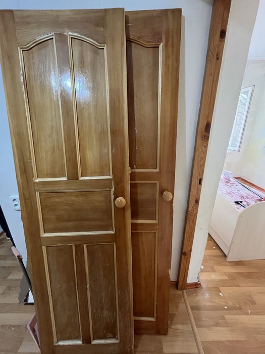 Двери деревянные