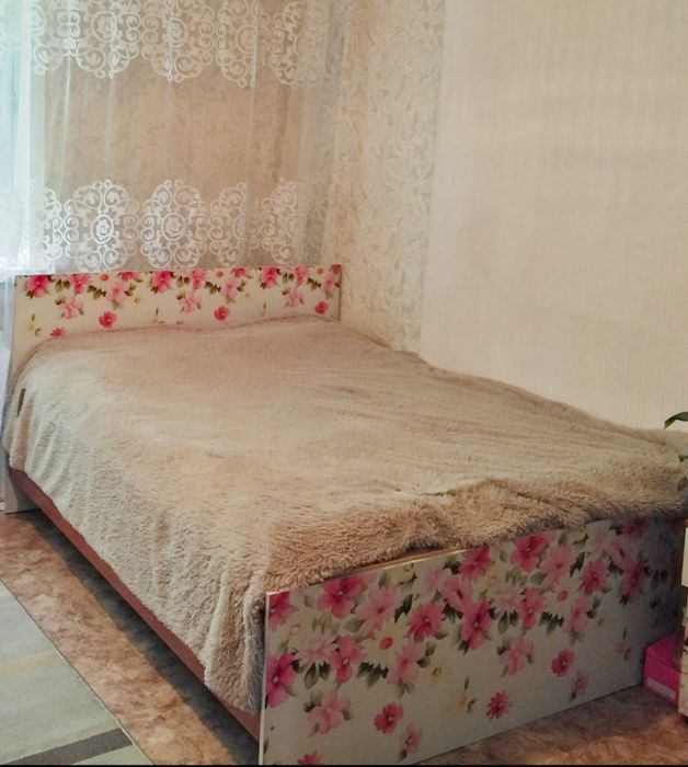 Двухспальная кровать