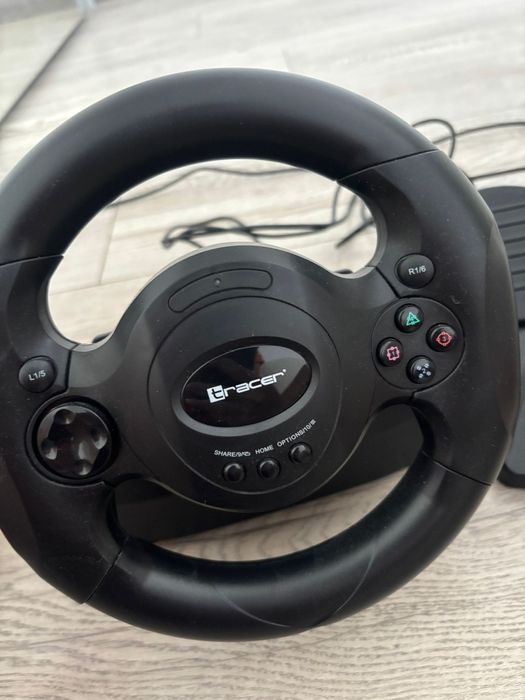 Volan și pedala pentru PS 4
