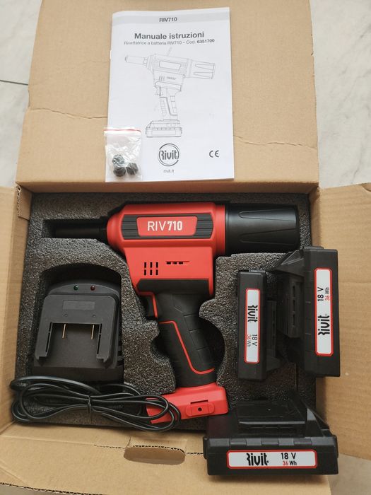 Vand placa suport prindere +doua lame cu lungimea de 1,20  cm