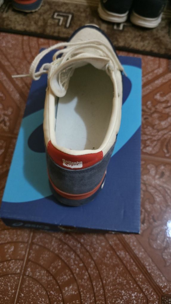 Спортни обувки ,маратонки ,Asics Onitsuka Tiger,мъжки или детски