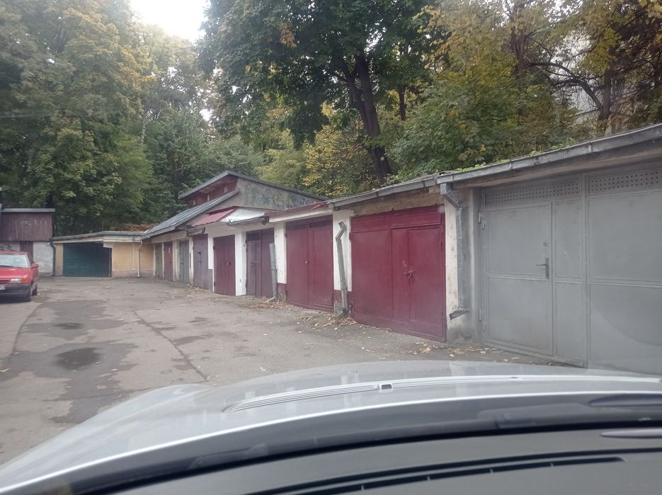 Închiriez garaj zona Parcul Mihai Eminescu- Octav Onicescu