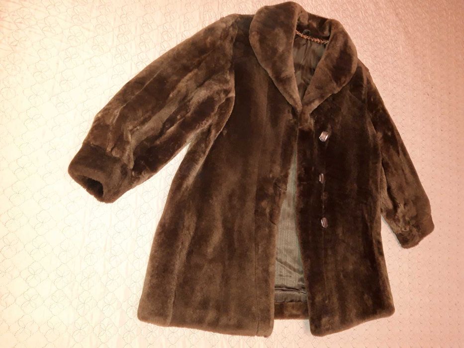 Vand haina de blana stare exceptionala