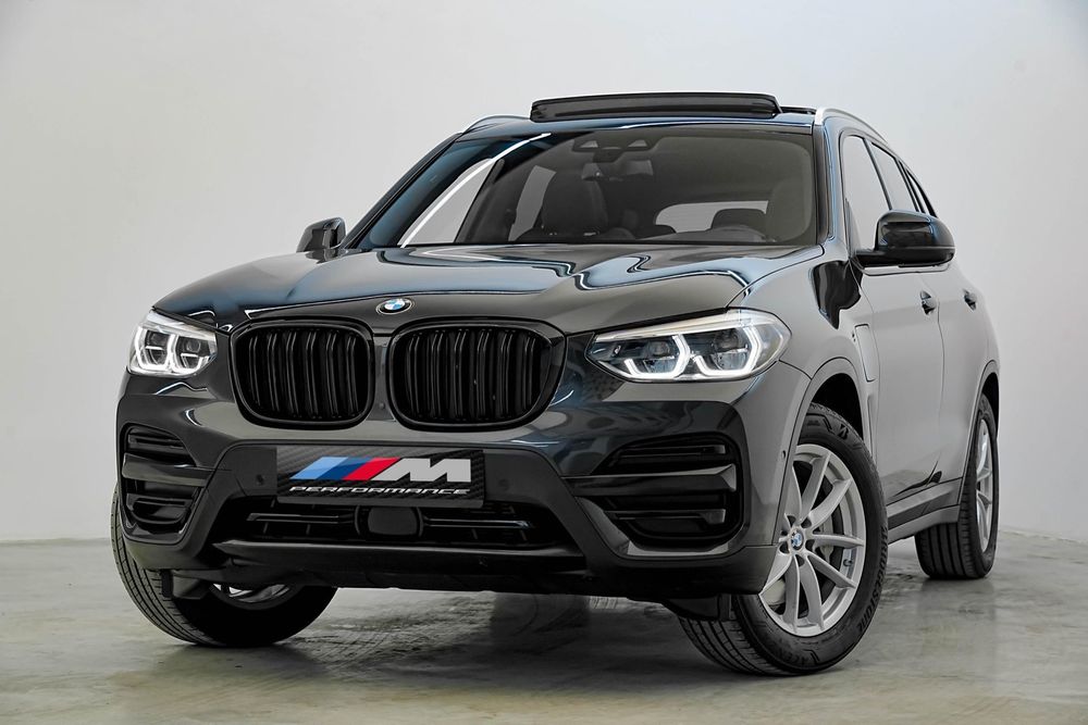 BMW X3 BMW X3e 4x4/Panorama/Distronik/Lane Assist/Said Assist/
