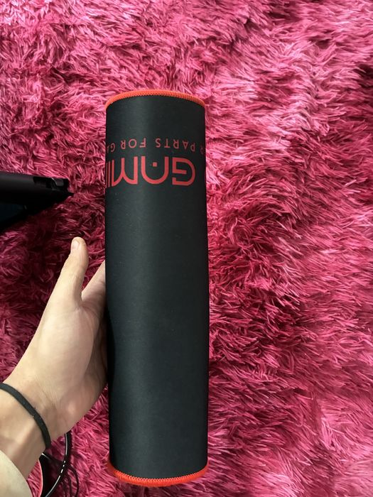 Monitor,tastatura,maus,casti,mausped