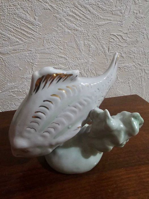 Статуэтка фарфоровая. Рыбка. Дулево.